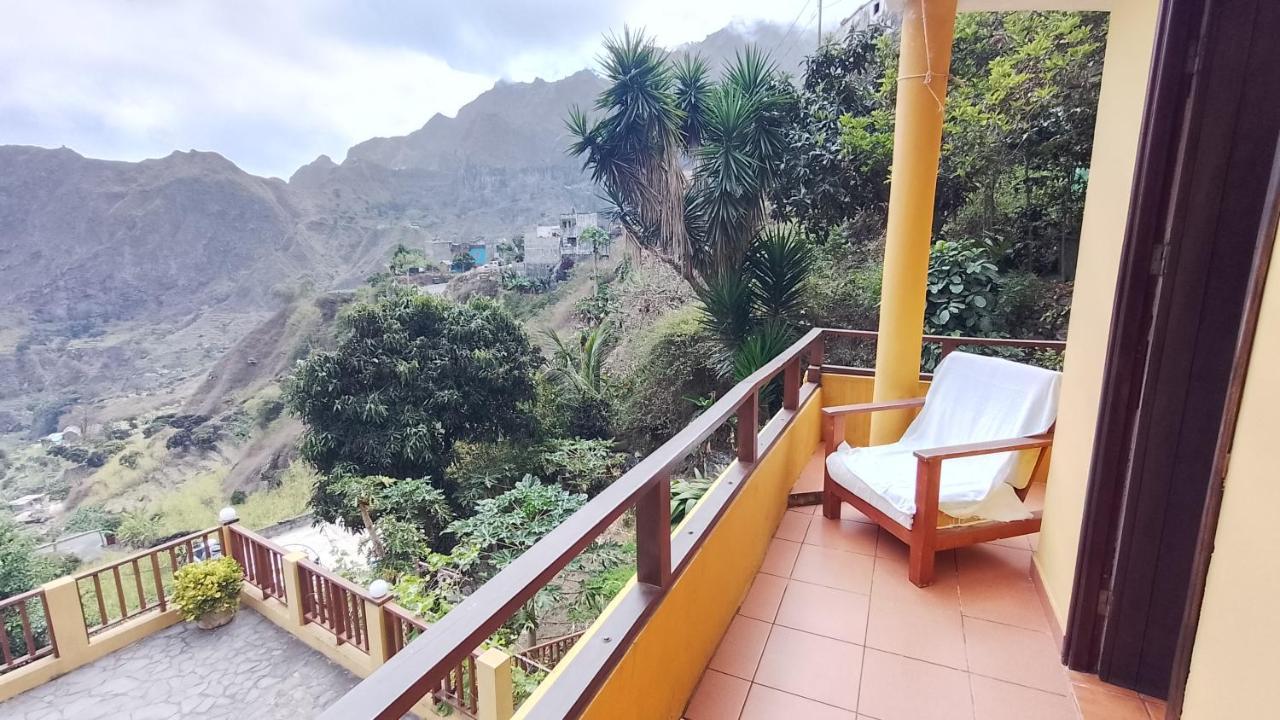 Casa Cavoquinho Bed & Breakfast 3*