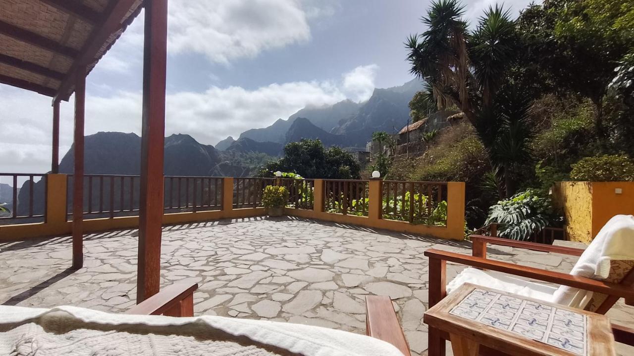 Casa Cavoquinho Bed & Breakfast Paul